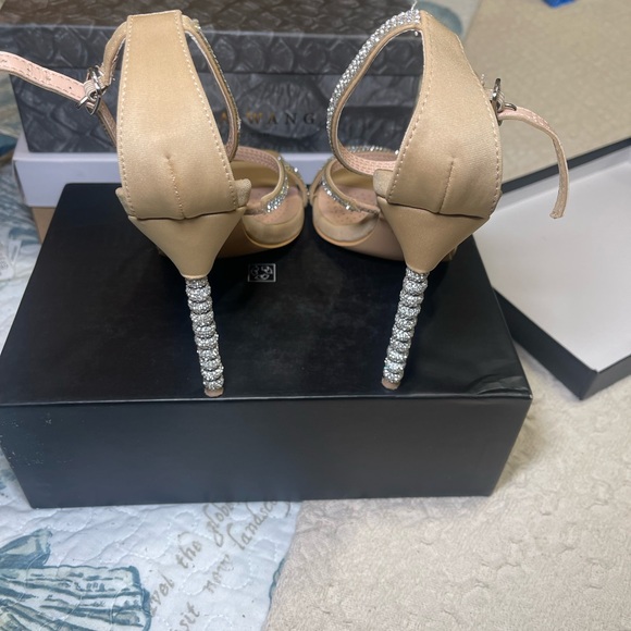 Azalea wang by AKIRA heels - Picture 4 of 4